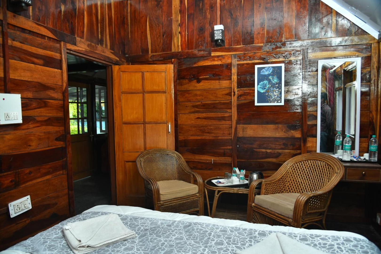 Kumaon Roop Resort Near Kainchi Dham Nainital Exterior photo