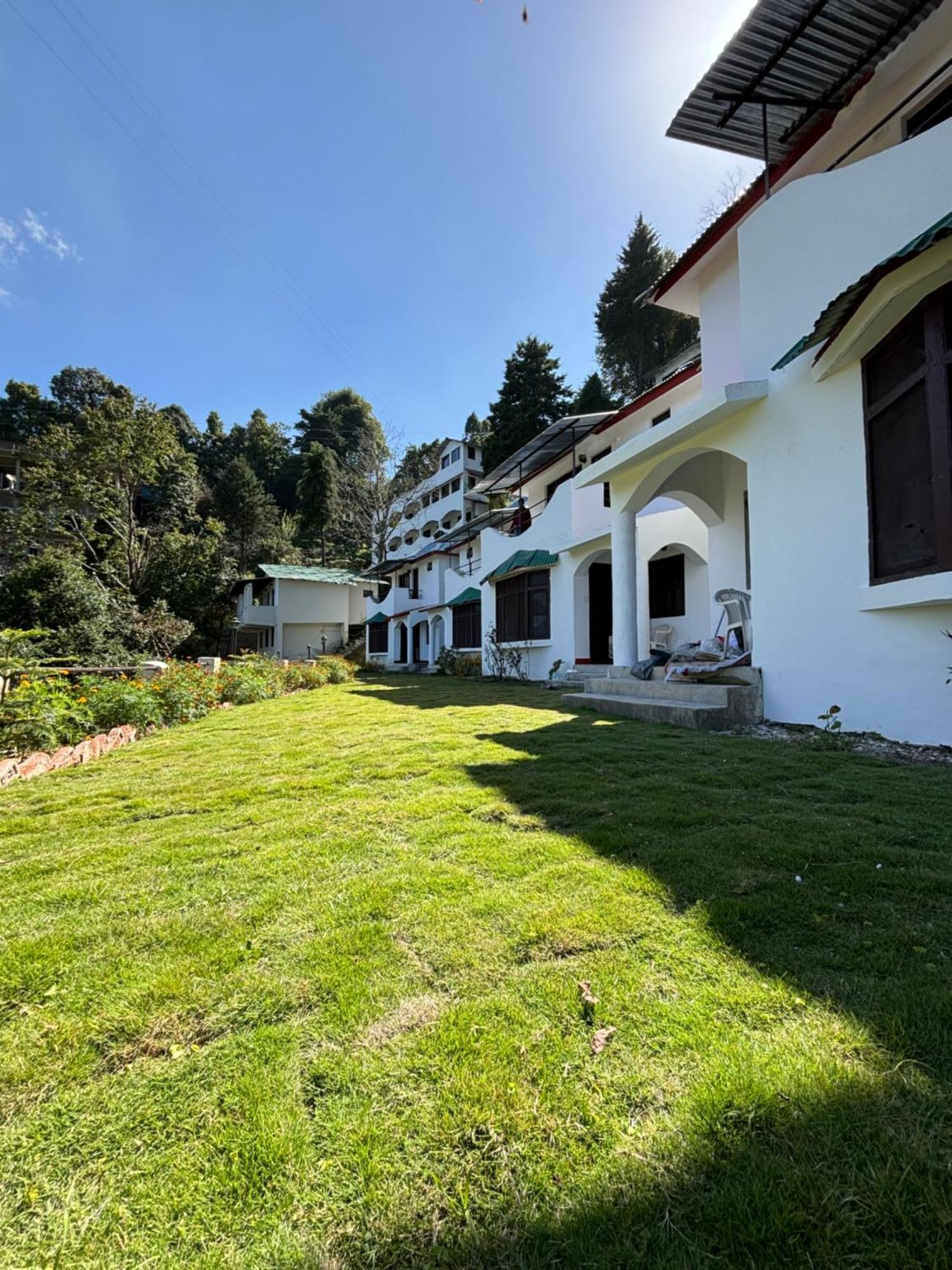 Kumaon Roop Resort Near Kainchi Dham Nainital Exterior photo